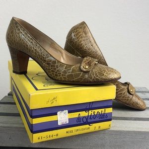 Vintage Leather Croc Tan Pumps Size 7 EUC